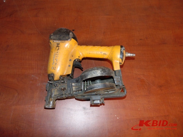 lot 14 image: Bostich Coil Nailer