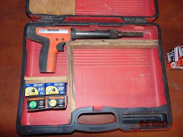 lot 20 image: Remington .22 Caliber Nail Gun