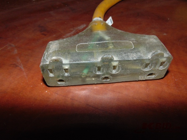 lot 32 image: CCI Power Cord