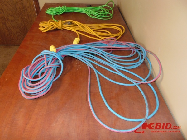 lot 33 image: (3) Exstension Cords