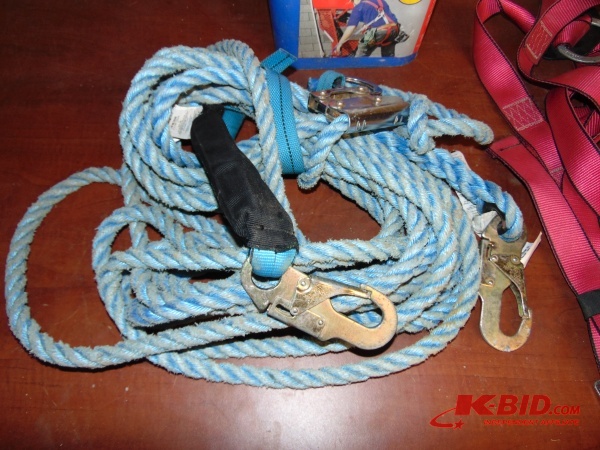 lot 36 image: Fall Arrest Kit