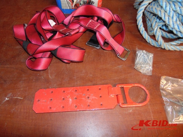 lot 39 image: Fall Arrest Kit