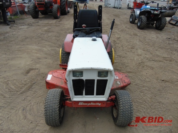 lot 42 image: Simplicity Lawn Mower