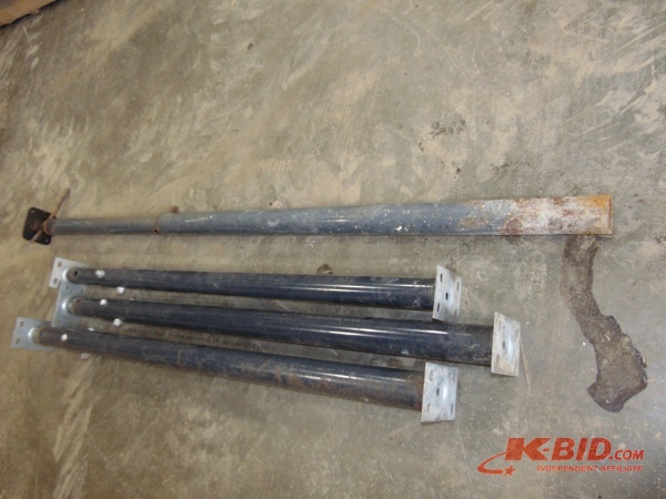 lot 52 image: (4) Temporary Support Poles