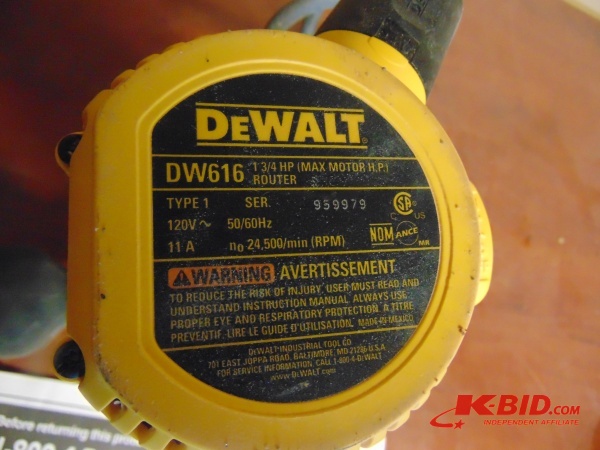 lot 71 image: Dewalt Router