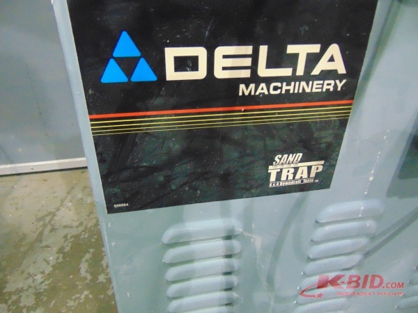 lot 88 image: Delta Downdraft Table