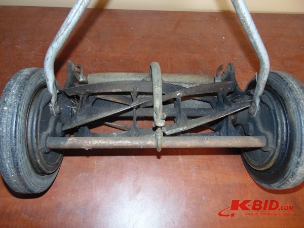 lot 104 image: Eclipse Push Mower