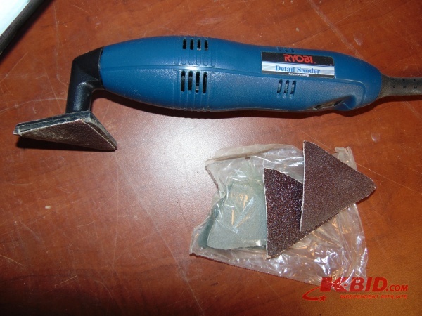 lot 127 image: Ryobi Detail Sander and Grip Handle