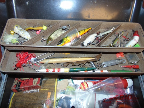 lot 131 image: Tackle Box with Tackle