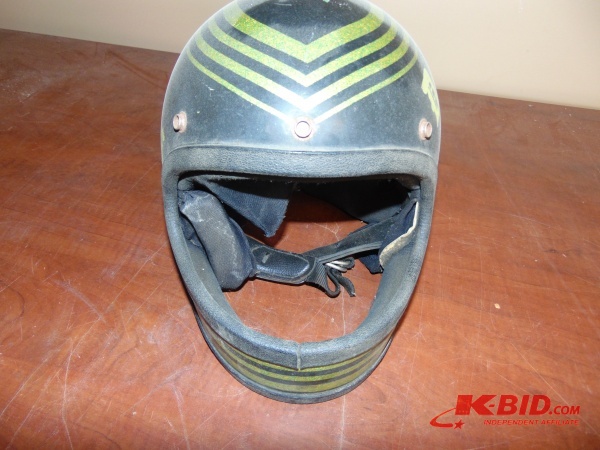 lot 143 image: Arctic Cat Helmet