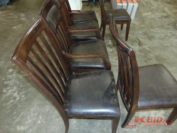 lot 175 image: (6) Howard Miller Dining room Chairs