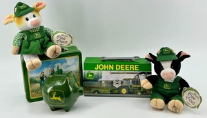 John Deere & Mary Moo Moos Mixed Lot Plush, Lunch Boxes & Piggy Bank