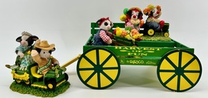 Enesco Mary Moo Moos John Deere Figurines lot of 3 with Display Wagon