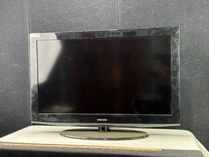 Samsung 40in TV NO POWER CORD