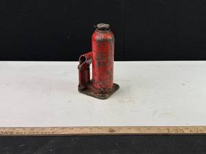 Small Bottle Jack