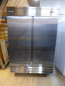Kintera Commercial Double Door Cooler
