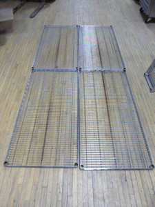 4 Wire Shelves