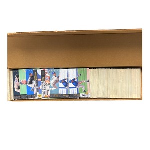 Large Baseball Card Collection Featuring Stars, Rookies & Commons