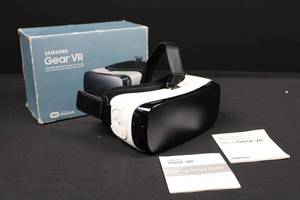 Samsung Gear VR SM-R322NZWAXAR Virtual Reality Headset