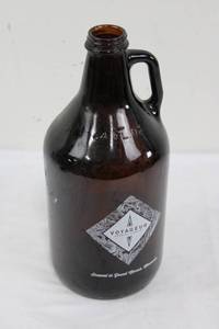 Voyageur Brewing Company 64 Fl Oz Growler