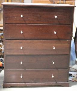 Wood 5-Drawer Dresser Chest