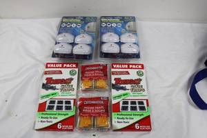 Bell & Howell, Tomcat & Catchmaster Pest Control Mixed Lot