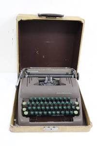 Vintage Smith-Corona Silent Typewriter in Case