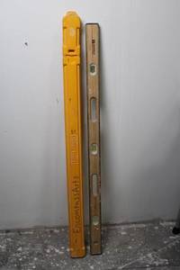 Johnson Level & Tool 48 Wooden Level With Yellow Carry Case (Lot of 2)