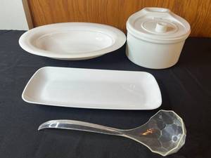 Plastic Serving Dishes - 4 Piece All Plastic Set