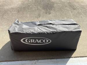 Baby Playard - Graco Portable Playard With Carry Bag
