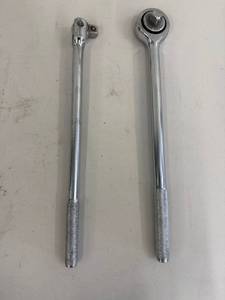 Socket Wrench Ratchet & Breaker Bar (Lot of 2)