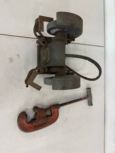 Bench Grinder & Pipe Cutter Mixed Lot