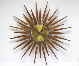 Excellent Working Mid Century Brass &amp Teak Wood Sunburst Wall Clock - Seth Thomas Star Flower