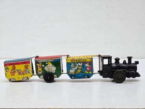 Old Vintage DISNEY Tin Litho CASEY JR. Disneyland Express Train Set&nbsp