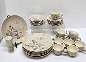 Nice Group of Mid Century RED WING Bob White Dinner Ware&nbsp