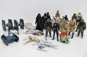 Lot of Assorted STAR WARS Action Figures &amp Vehicles