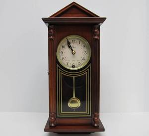 Nice working Vintage ELGIN 31-Day Mantel Clock wPendulum &amp Key