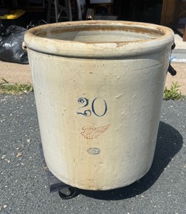 Nice Antique 20 Gallon RED WING Stoneware Crock