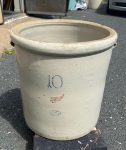 Nice Antique 10 Gallon RED WING Stoneware Crock