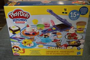 Play-Doh Kitchen Set...