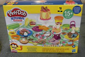 Play-Doh Kitchen Set...