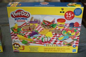 Play-Doh Kitchen Set...