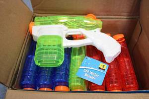 8 Water Blasters...