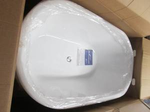 Deluxe center drain freestanding ba...