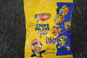 12 Snack bags of chips deluxe mini ...
