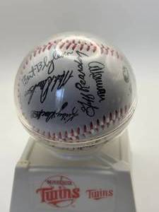 Minnesota Twins Facsimile Autograph Team Baseball, Loaded With Iconic Players