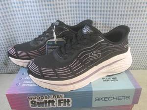 (BS) Skechers Ladies Hands Free Swi...