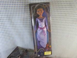 (EW5) 11 Disney Wish Asha ofde Ros...