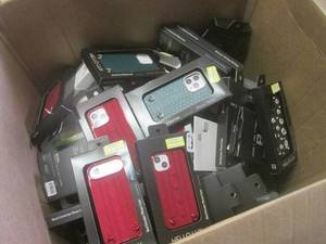 (BR1) Huge Box of iPhone Cases Asso...