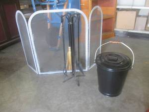 (EW2) Fireplace Tool Set with Stand...
